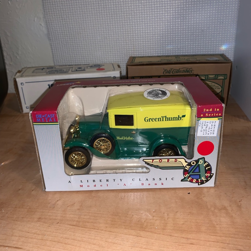 Ford Model A Pickup Bank True Value Green Thumb Liberty Classics 2nd Series